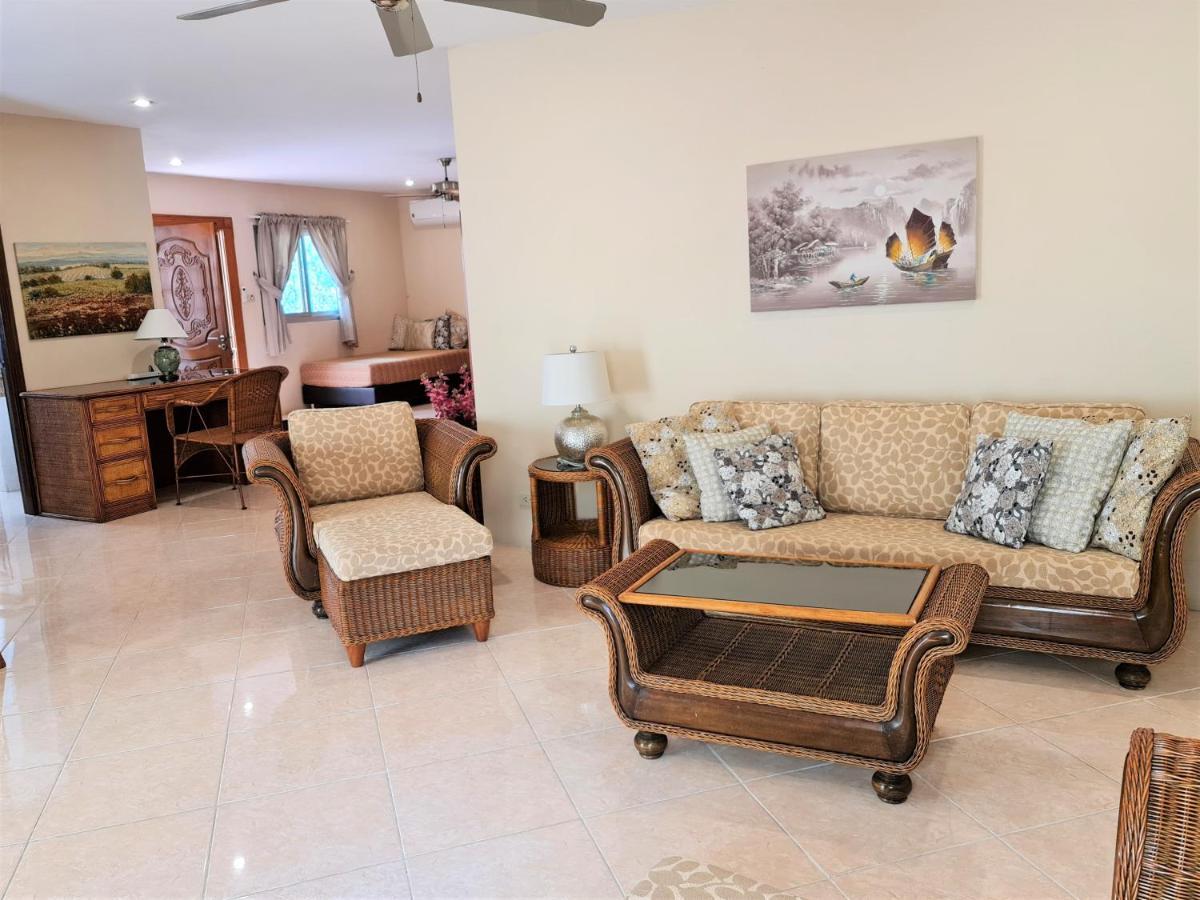 Butterfly Garden Boutique Residences By Frasier, A Lifestyle Destination Apt And Villas 1 To 3 Bedroom Units, 2 Full Bathrooms, Rain Shower, Spa Bath, Complete Kitchen, Staff 24-7,Fast Fiber Optic Wifi, 55" Smart Tv'S, Free Bbq, Pattaya Exterior foto