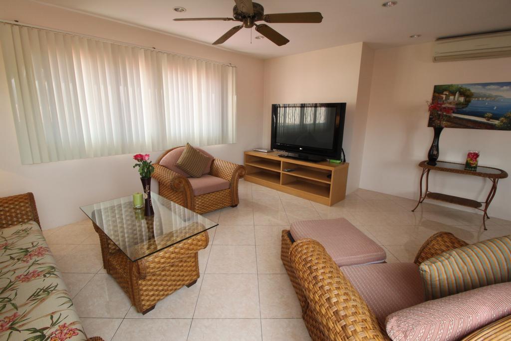 Butterfly Garden Boutique Residences By Frasier, A Lifestyle Destination Apt And Villas 1 To 3 Bedroom Units, 2 Full Bathrooms, Rain Shower, Spa Bath, Complete Kitchen, Staff 24-7,Fast Fiber Optic Wifi, 55" Smart Tv'S, Free Bbq, Pattaya Exterior foto